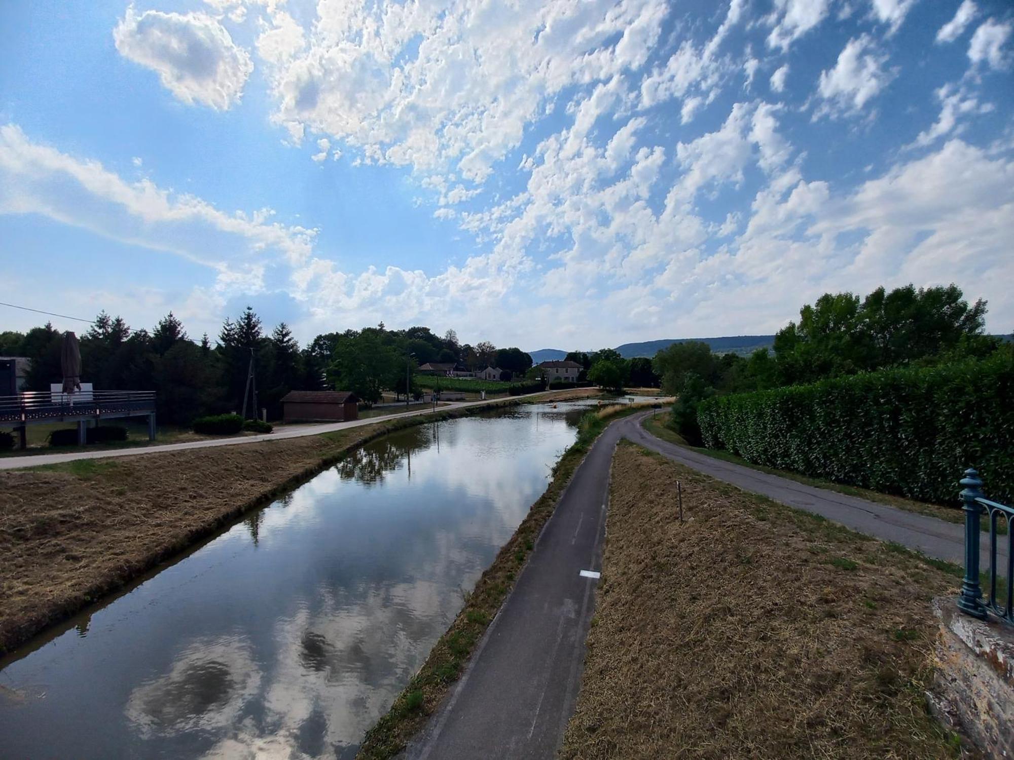Aupres Du Lavoir Remigny Buitenkant foto